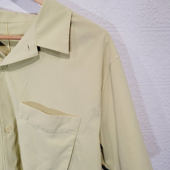 Lululemon Airing Easy Camp Collar Men's Finch Yellow Short Sleeve Shirt - Picture 4 of 6